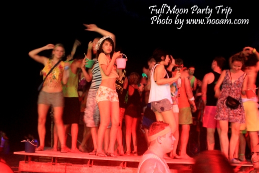 พาชมบรรยากาศงาน Full Moon Party เสน่ห์ที่ไม่อาจลืม บนหาดริ้น เกาะพะงัน จังหวัดสุราษฎร์ธานี